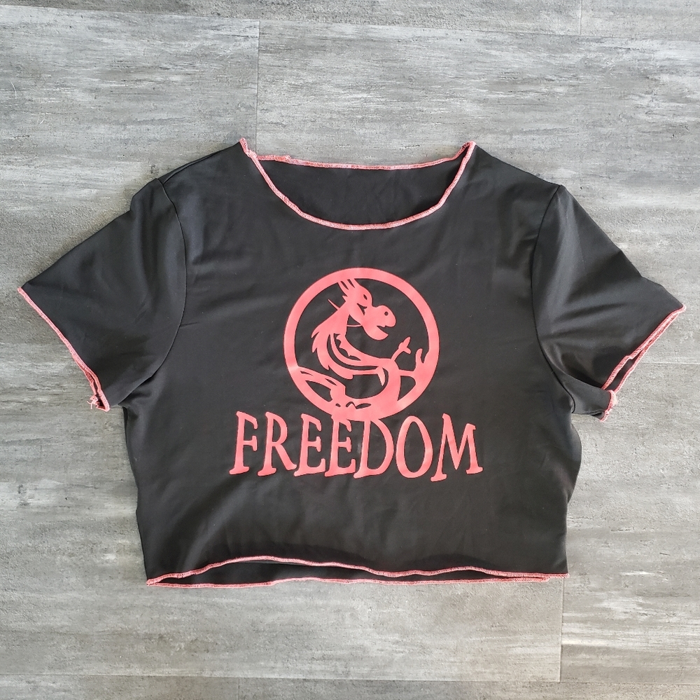 Black Red SHEIN Freedom Cropped Short Sleeve